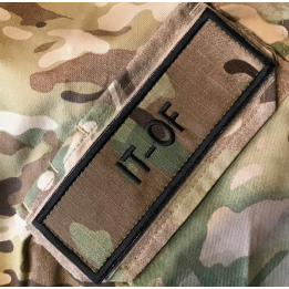 IT-OF ærmemærke, MultiCam på velcro (Sort kant - 2. sortering)