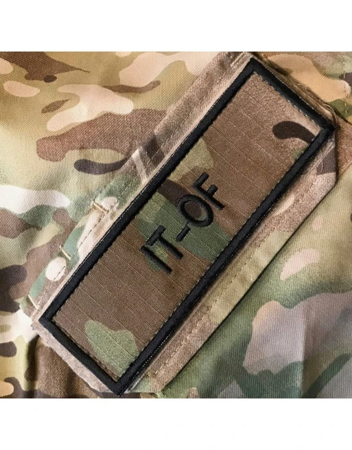 IT-OF ærmemærke, MultiCam på velcro (Sort kant - 2. sortering)