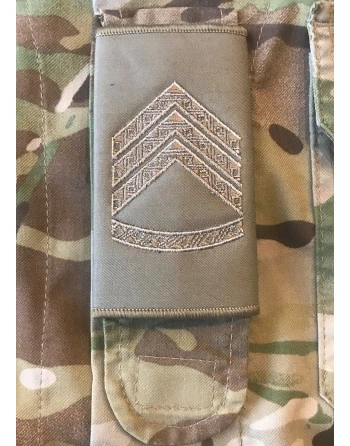 Gradstegn Sergent, Khaki til Strop