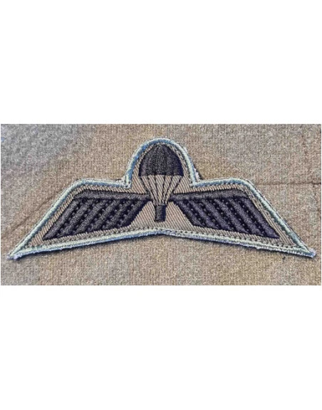 Hollandsk Faldskærmsvinge, Sort på velcro