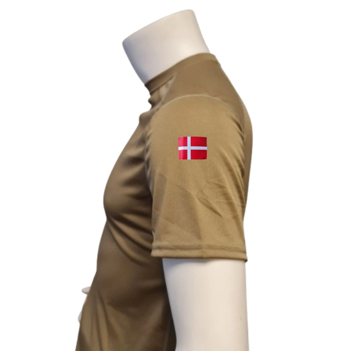 XGO T-shirt, TAN-499 med Hærens Sergentskole, tryk på bryst