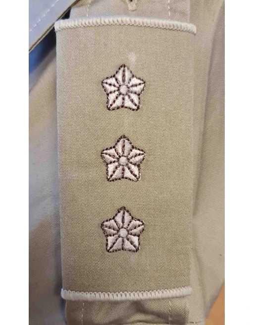 Gradstegn Kaptajn, Khaki til strop