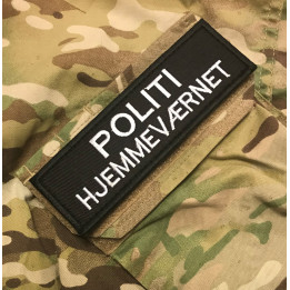 POLITIHJEMMEVÆRNET (Delt Tekst) ærmemærke, sort/hvid på velcro