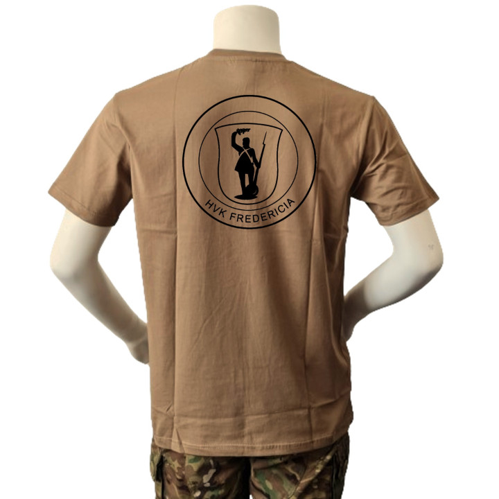 XGO - T-shirt, TAN-499 med HVK Fredericia, tryk på bryst